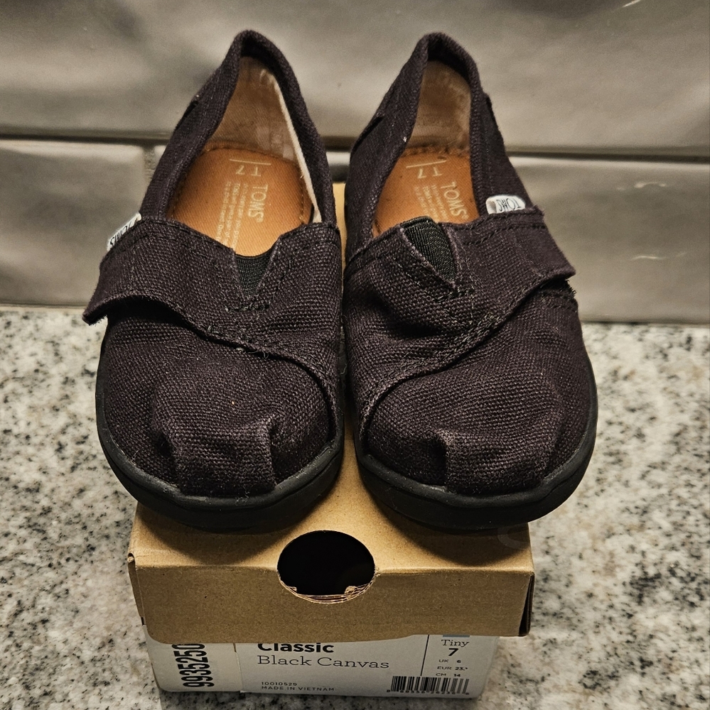 TOMS Classic Black Canvas Shoes